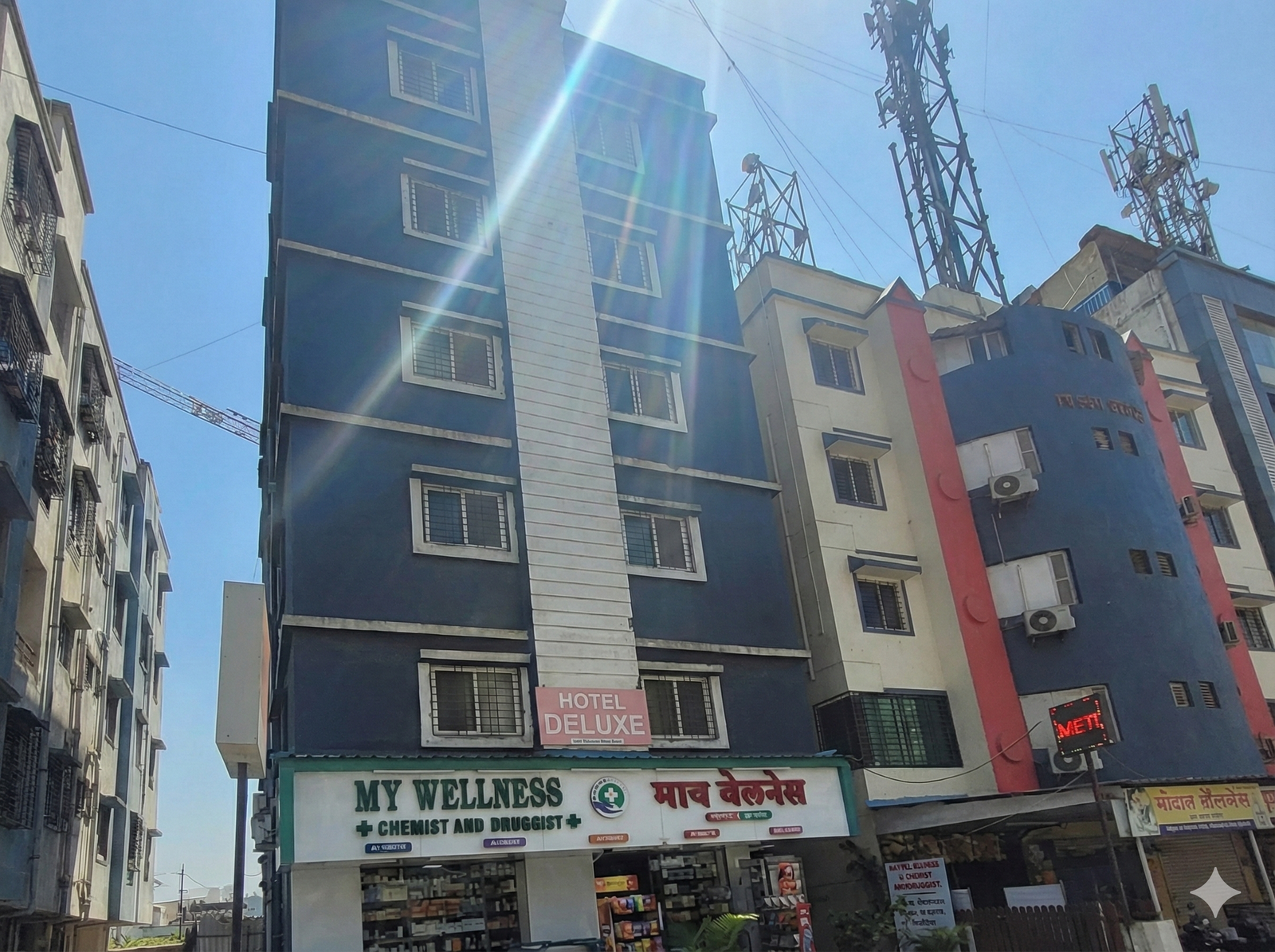 Hotel Deluxe Exterior